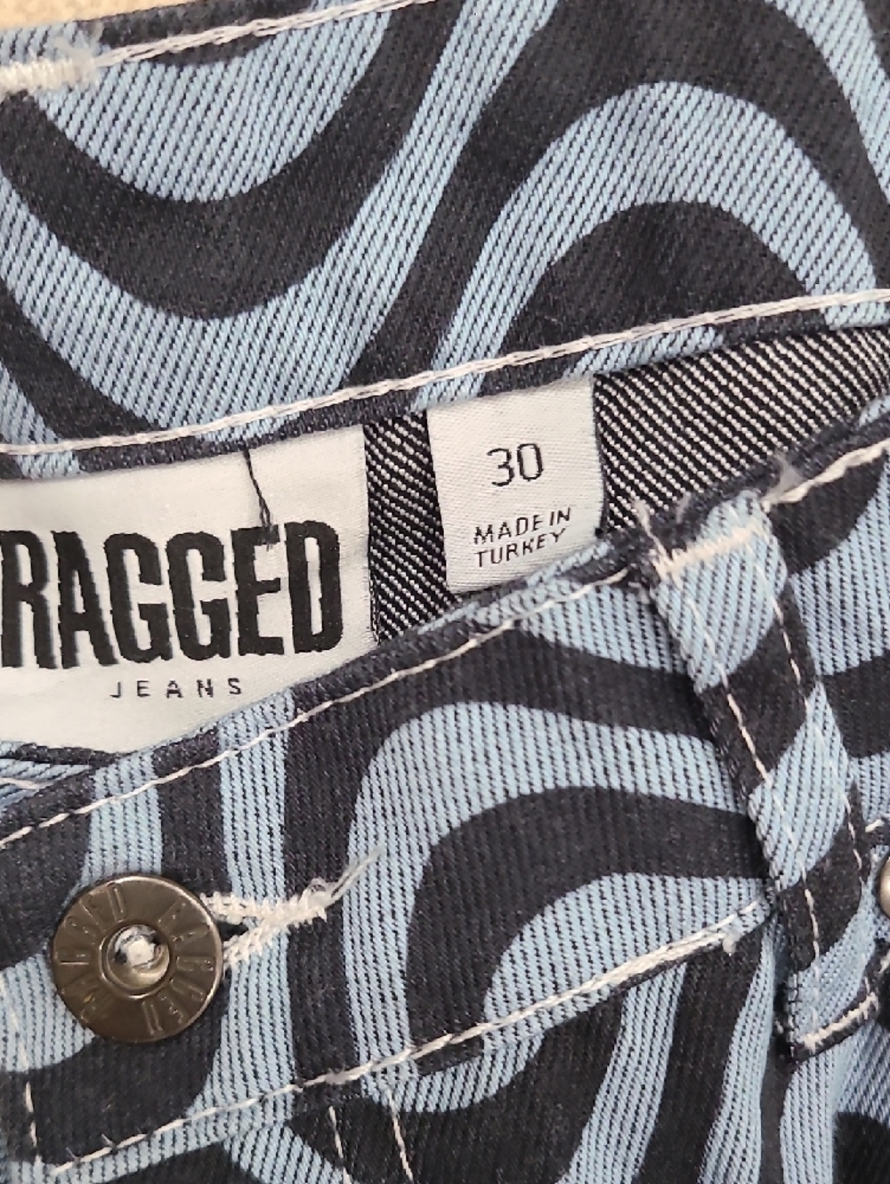 RAGGED Women’s Blue Wave-Print Jeans